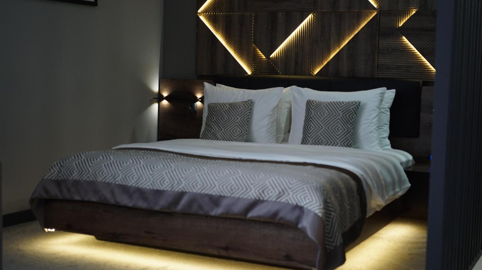 Hide Park Hotel Vinnicja Kültér fotó